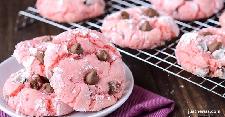 How To Make Best Strawberry Cookies at Home